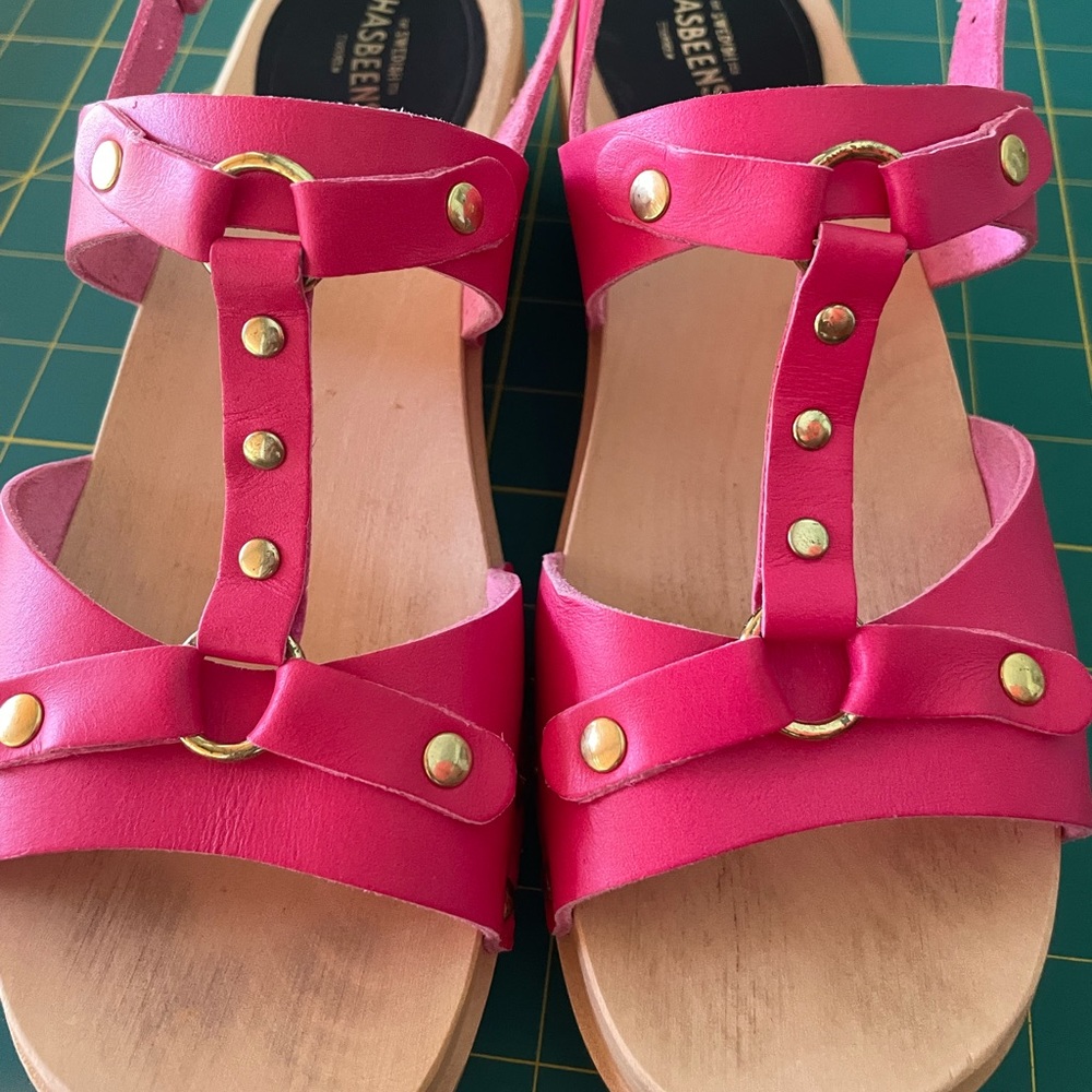 Swedish Hasbeens Hot Pink Leather T-Strap Clog Sandals with Gold Studs